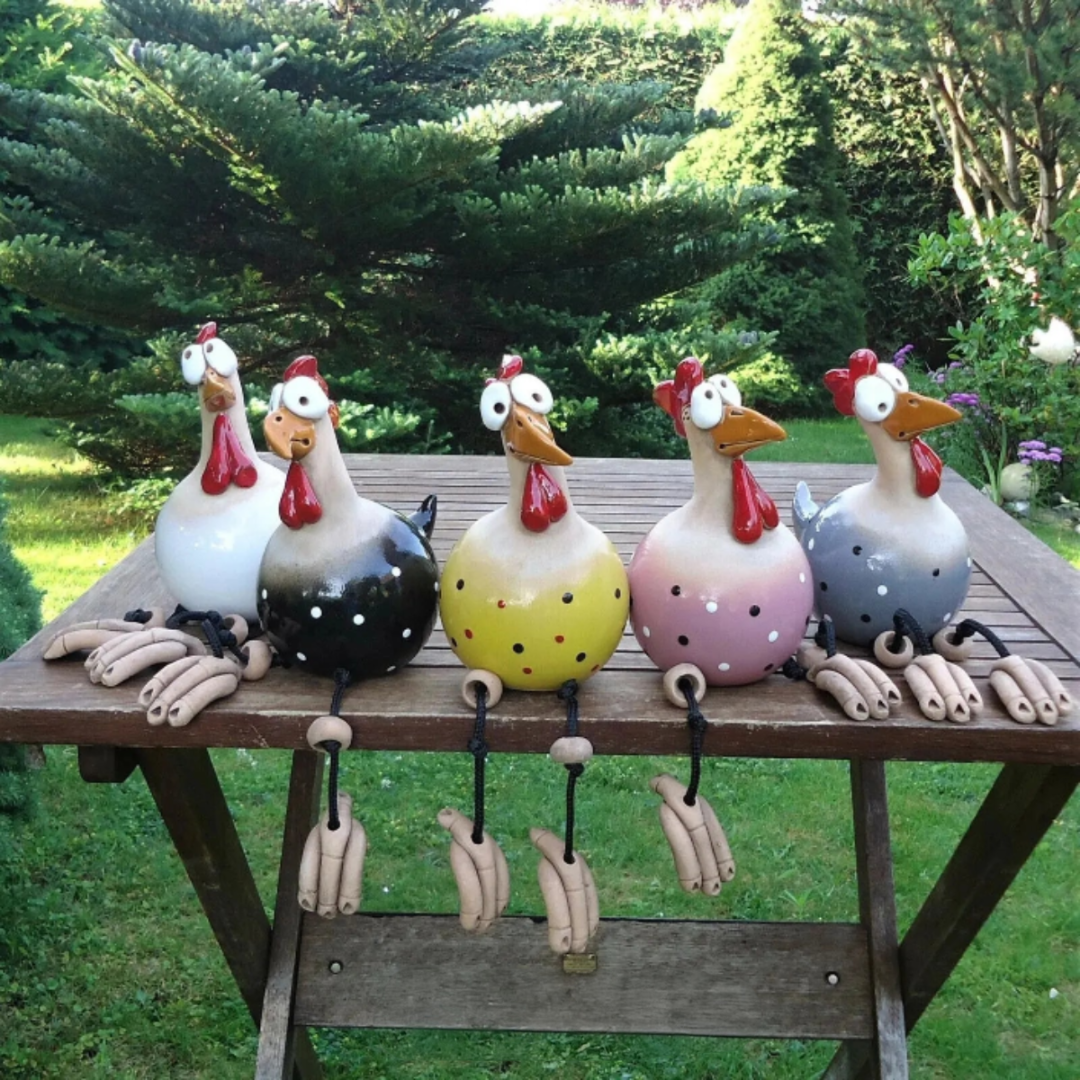 Poules décoratives de jardin